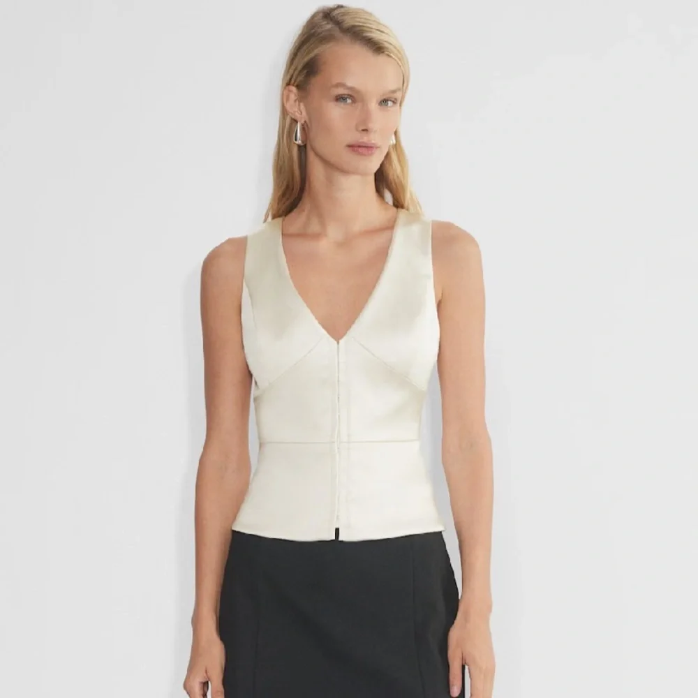 NWT Aritzia Ten Canape Satin Top in Whisper White - Picture 2 of 7